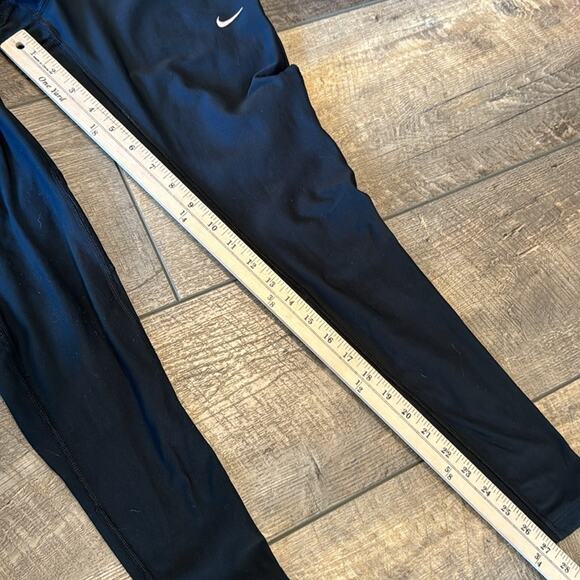 Bundle 3 Nike Women's Quarter Zip Top, Ankle Legging, Capris Legging Size M - Picture 9 of 16